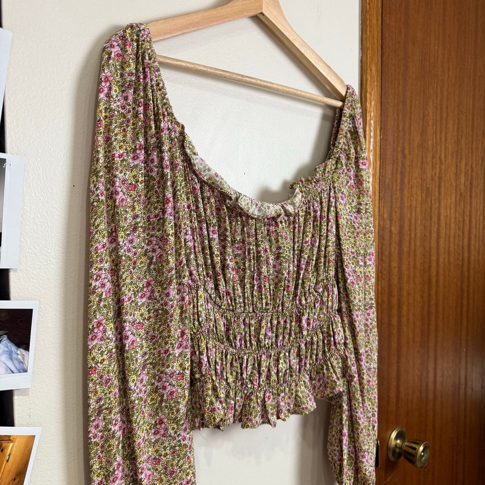 H&M Floral Top Women Size Large Longsleeves Puff Sleeves Detail Prairie Ditsy - Picture 7 of 15